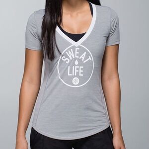 Lululemon Runner Up SS 10 Heathered Medium Grey Wee Stripe White Silver Spoon